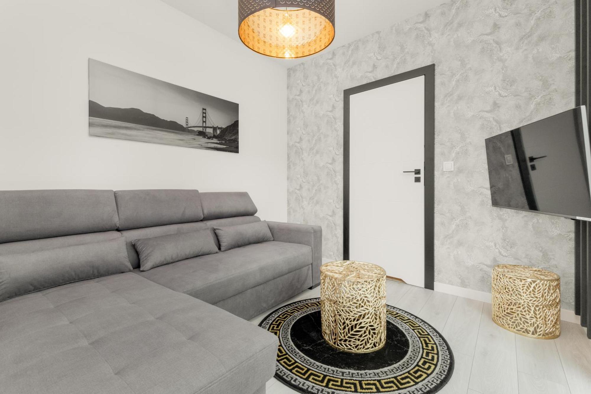 Apartport Wyjatkowe Apartamenty Z Widokiem Na Port W Gdyni By Noclegi Renters Gdynia Eksteriør billede